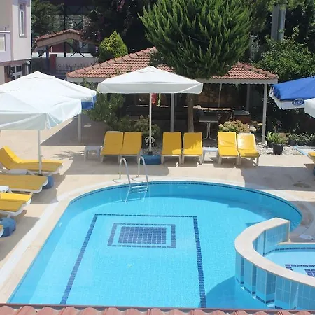 Victoria Princess Apart-hotel Side