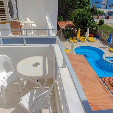 Victoria Princess Apart-hotel Side