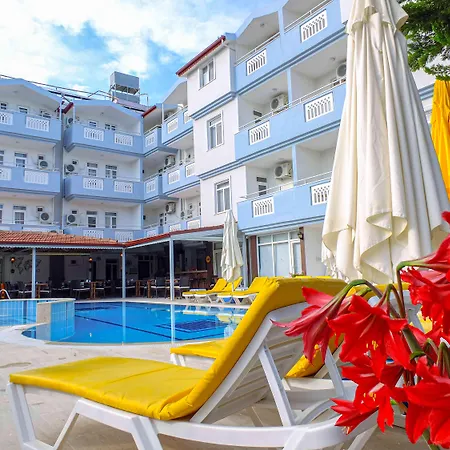 Victoria Princess Apart-hotel Side
