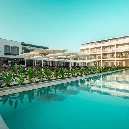 Victoria Princess 4* Side