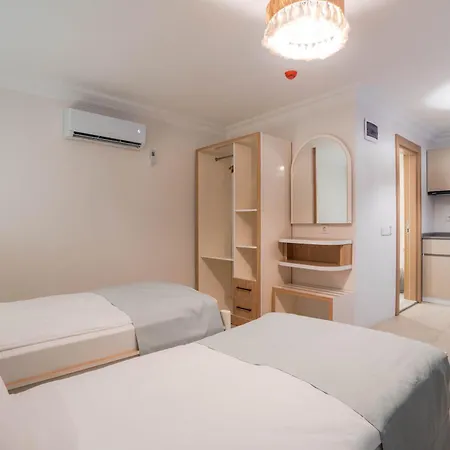 Victoria Princess Side