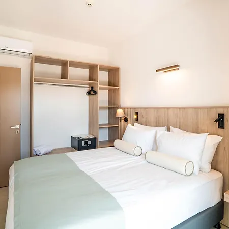 Victoria Princess 4* Side